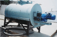 Equipment for manufacture of foam concrete
