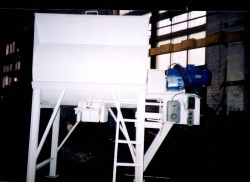 Equipment for manufacture of foam concrete 